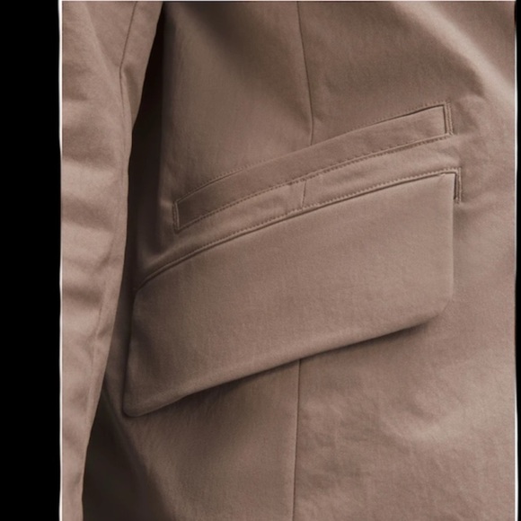 NWT Lululemon Relaxed-Fit Twill Blazer Taupetastic, Size Small - Picture 3 of 7